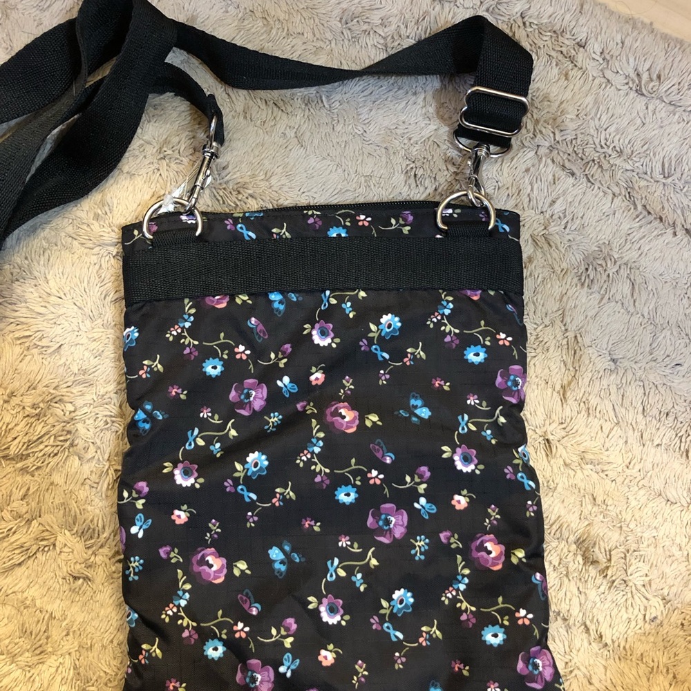 LeSportsac  Womens multi color cross body adjustable length purse - Picture 3 of 7